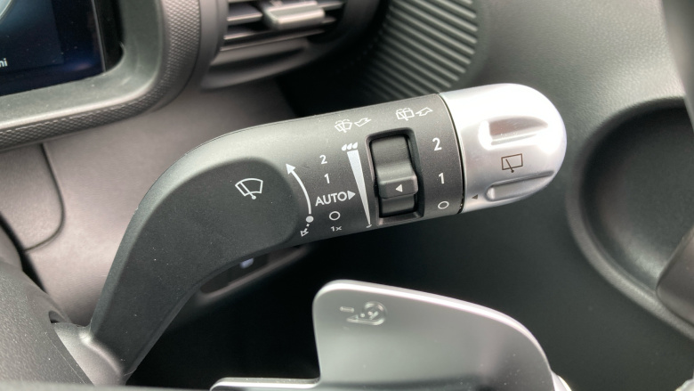 Hyundai INSTER 85kW 02 49kWh 5dr Auto Electric Hatchback
